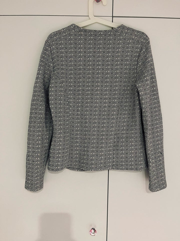 Cardigan, Isay, str. 38