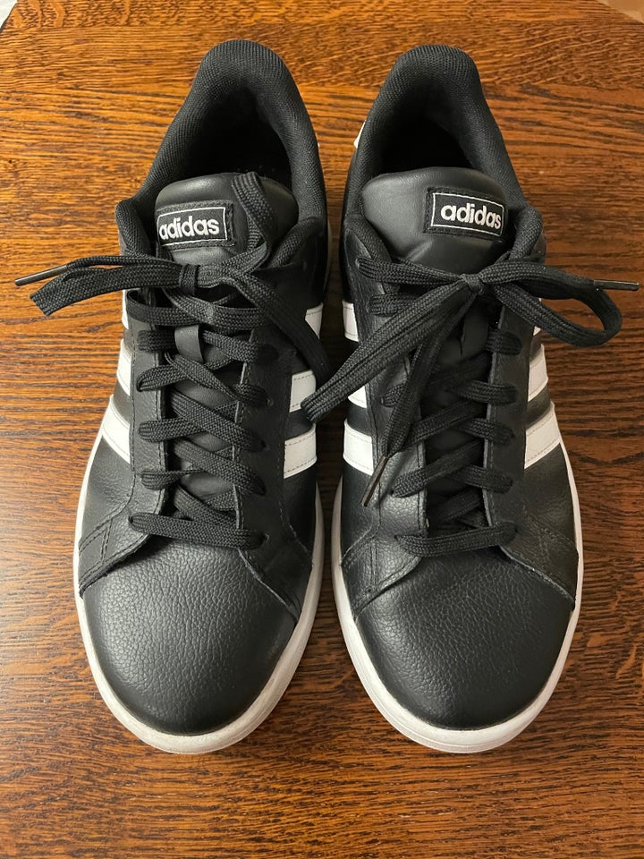 Sneakers, str. 42,5, Adidas