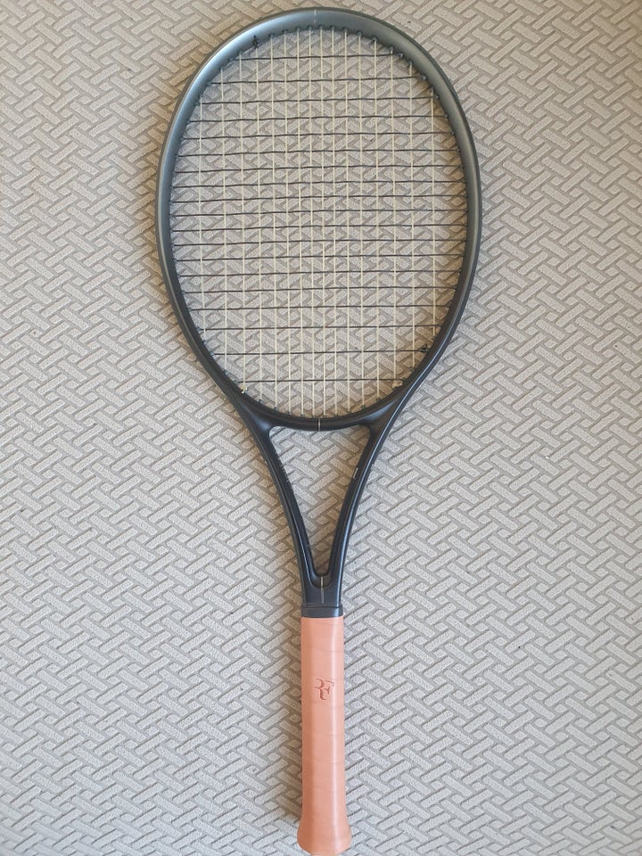 Tennisketsjer, Wilson