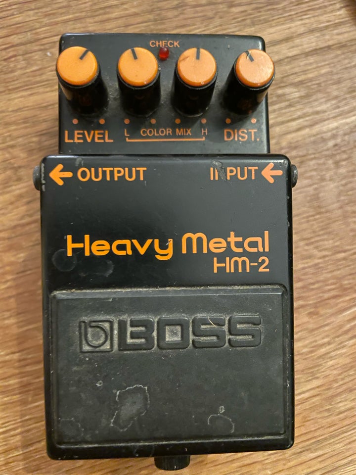 Distortion pedal , Boss HM-2