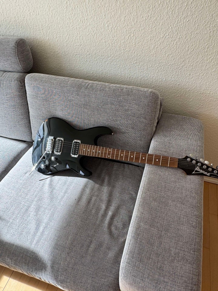 Elguitar, Ibanez SA120