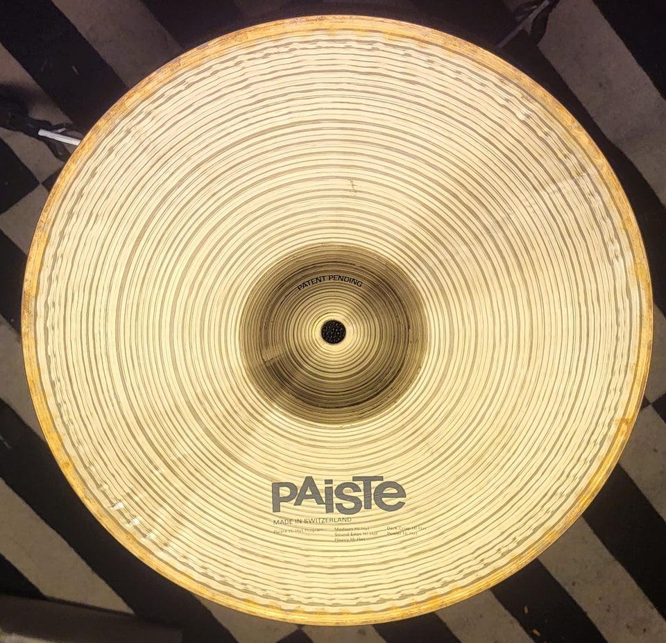 Hi-hat, Paiste Signature Medium