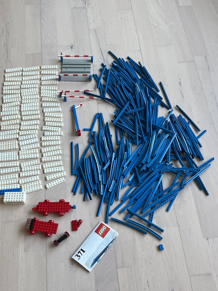 Lego andet 250 GAMLE TOGSKINNER +