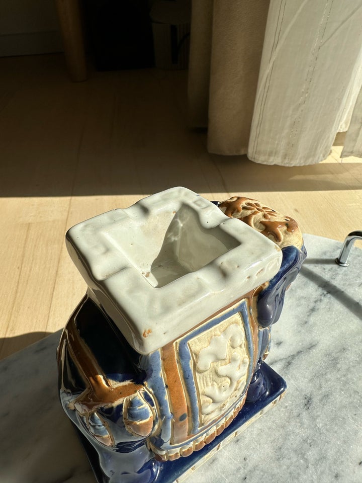 Porcelæn Vase/askebæger