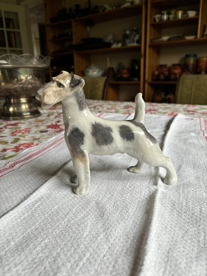 Figur - Ruhåret terrier, Royal