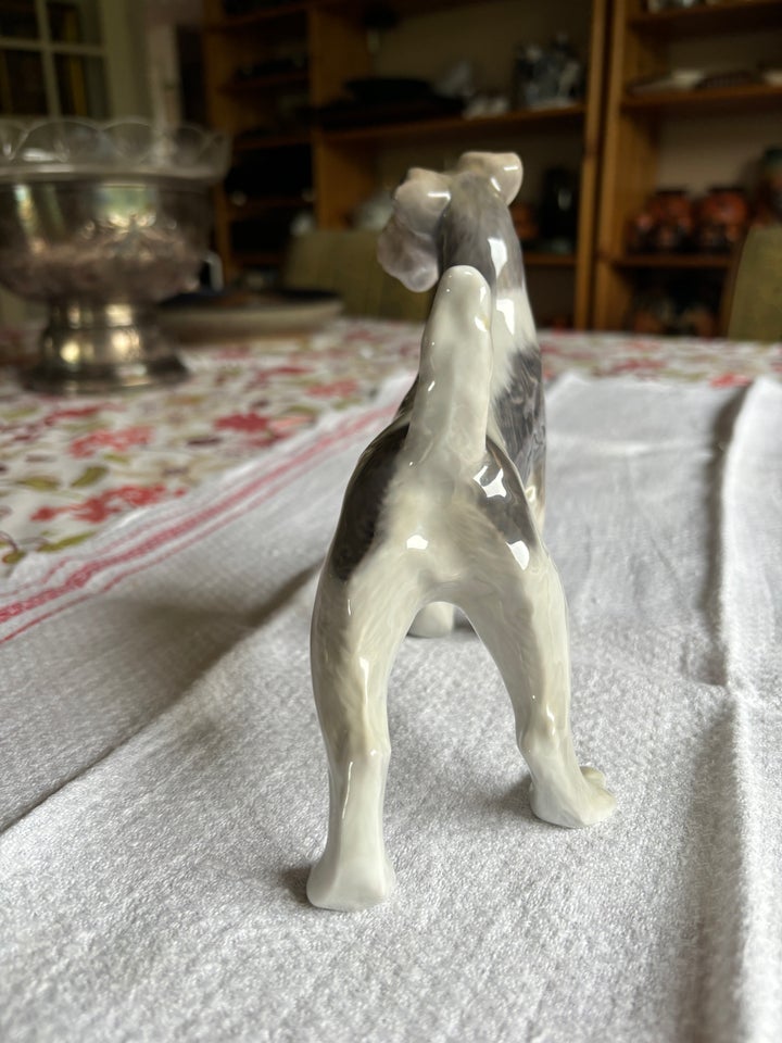 Figur - Ruhåret terrier, Royal