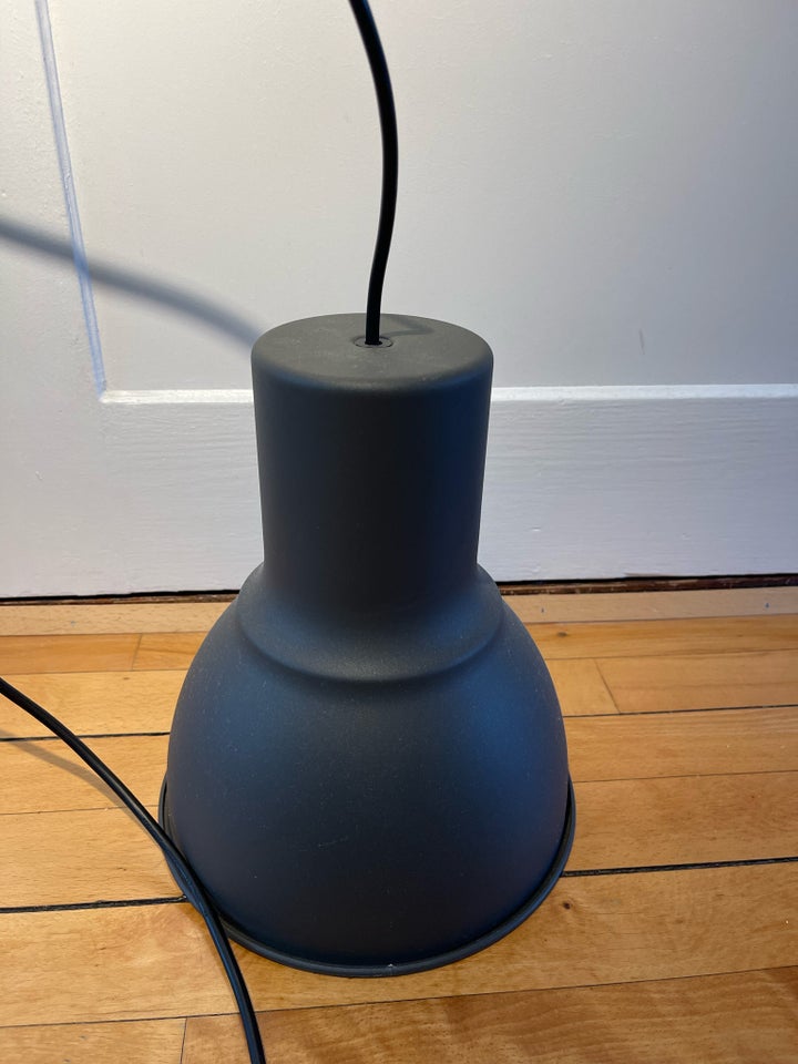 Anden loftslampe, Hektar