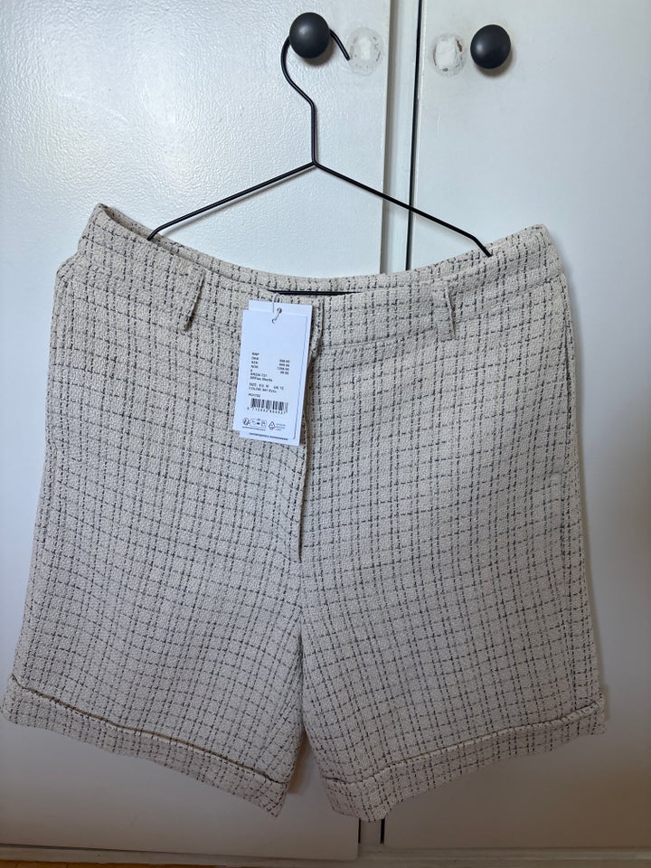 Shorts, Soft rebels, str. 38