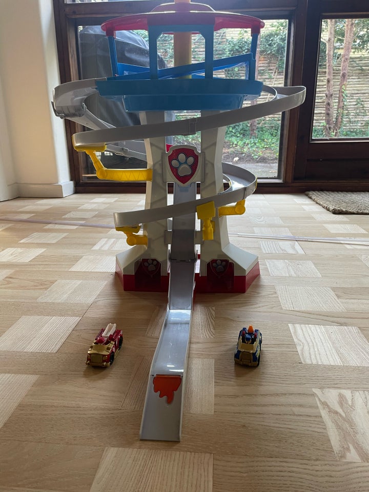 Racerbane, Paw Patrol Spin Tower,