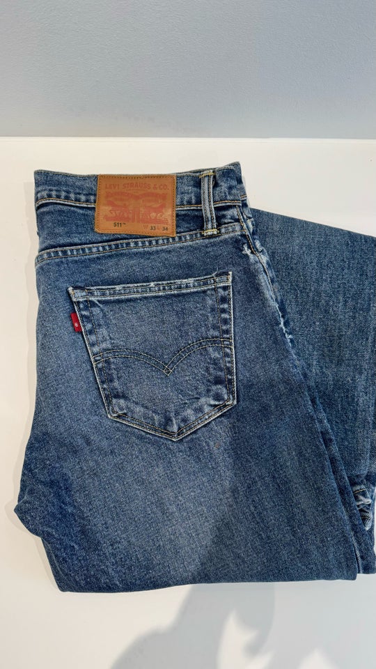 Jeans Levi’s str 33