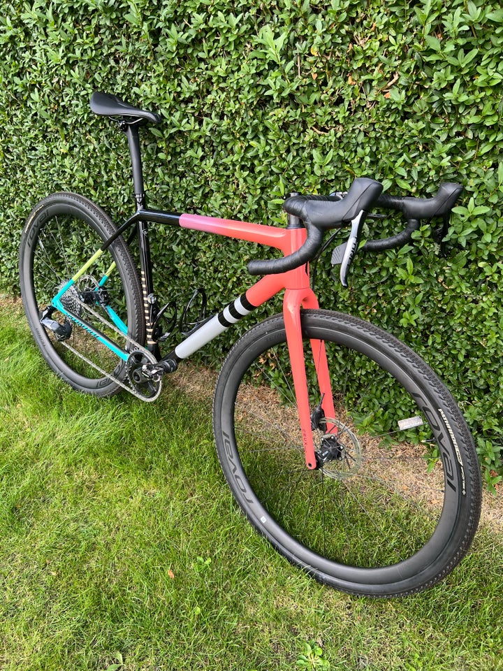 Herreracer, Specialized Crux Pro,