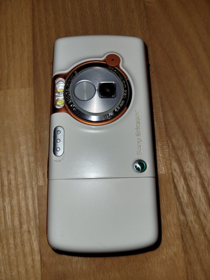 Sony Ericsson Walkman W800 God