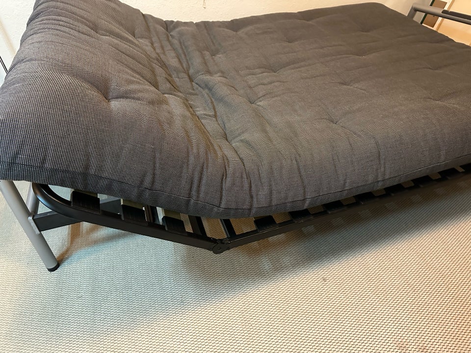 Sovesofa, b: 140 l: 200 h: 40