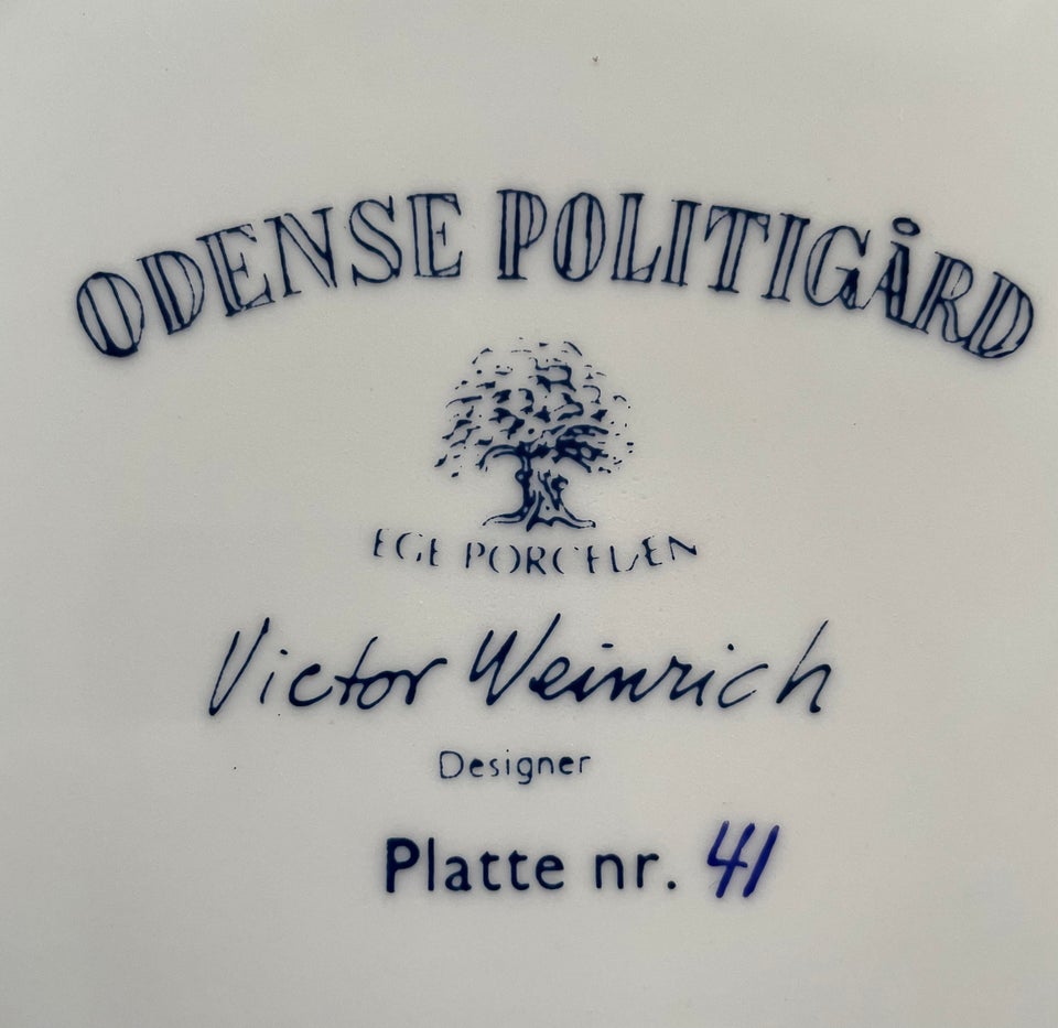 Politi - Julen 1986 Ege porcelæn