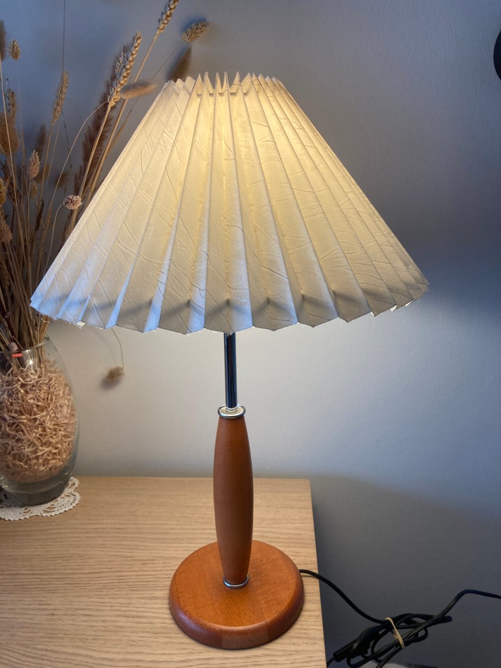 Anden bordlampe, Retro bordlampe