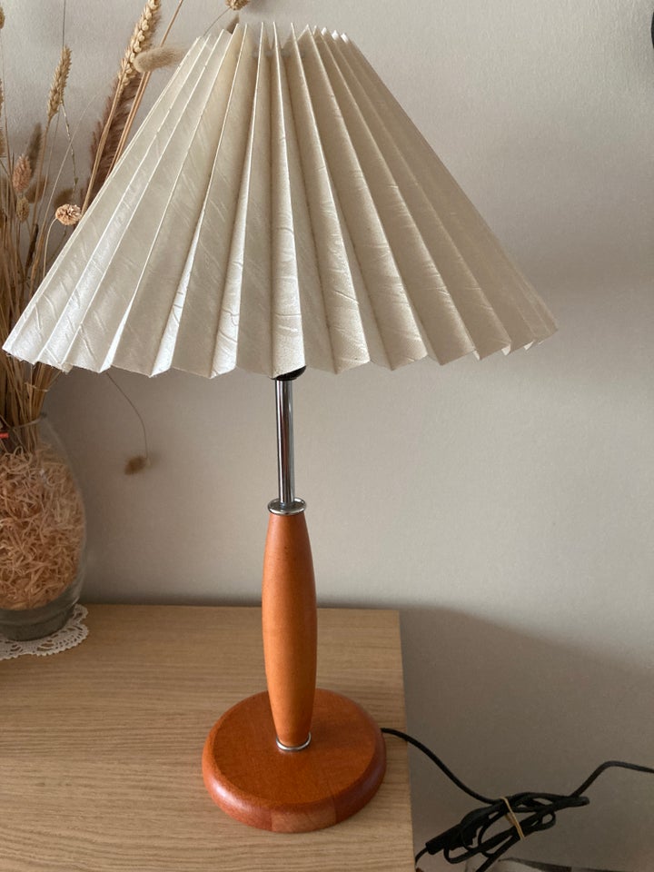 Anden bordlampe, Retro bordlampe