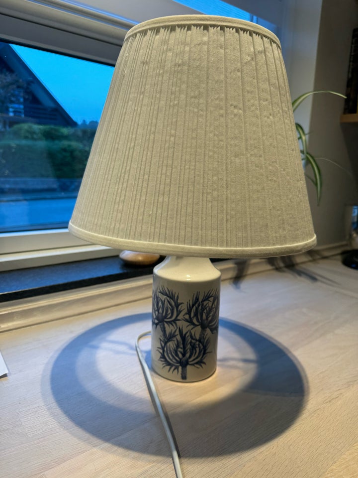 Anden bordlampe, Ukendt