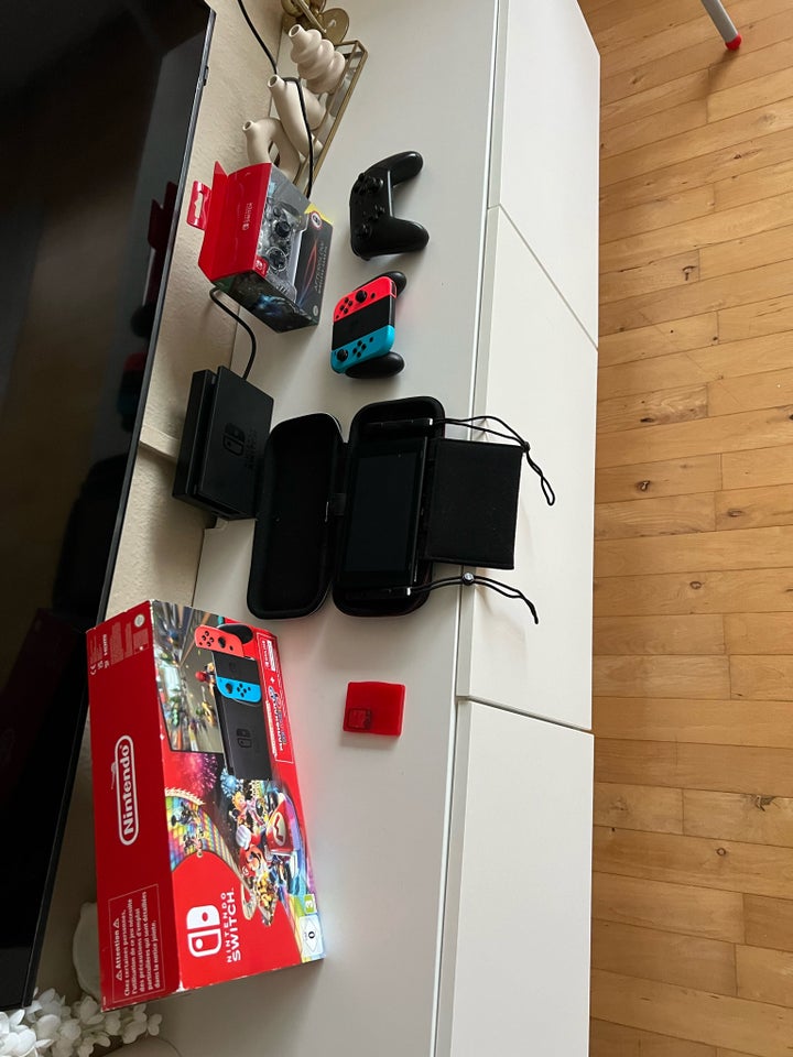 Nintendo Switch med tilbehør ,