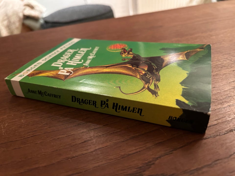 Drager på himlen , Anne McCaffrey,