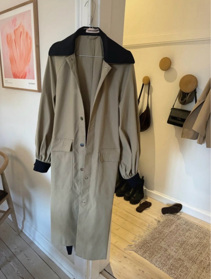 Trenchcoat, str. 34, Custommade