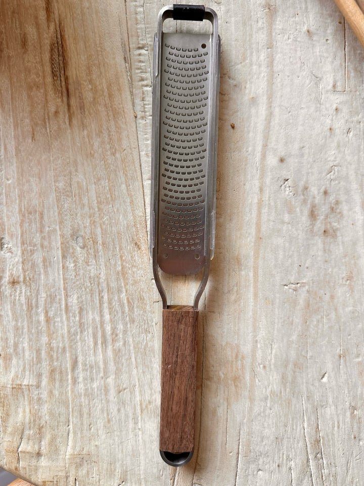 Microplane Rivejern, Microplane