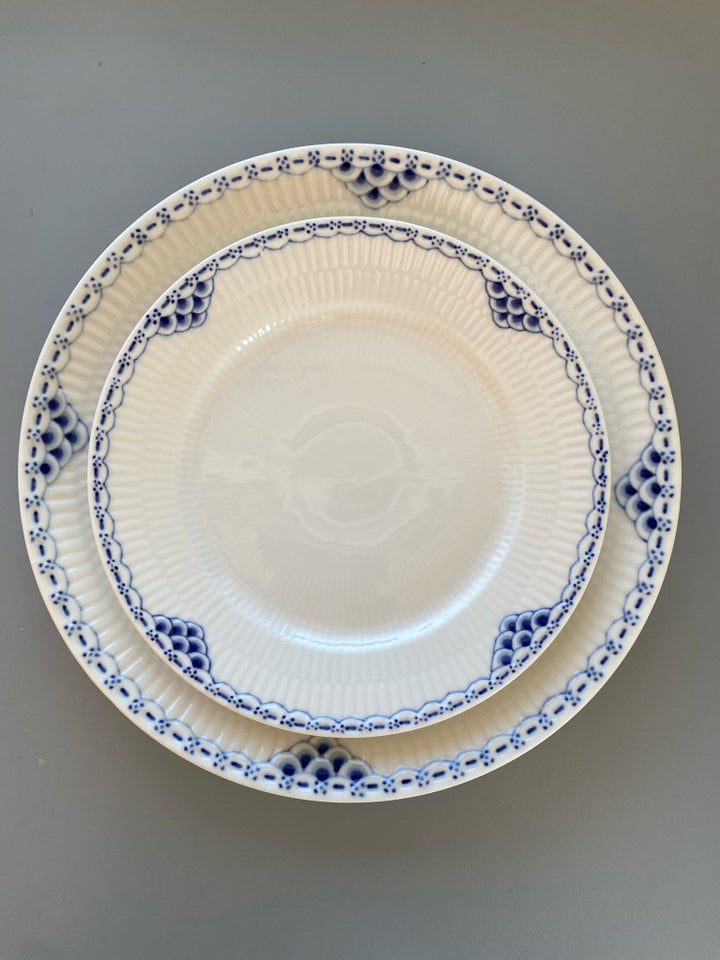 Porcelæn, Tallerkner, Royal