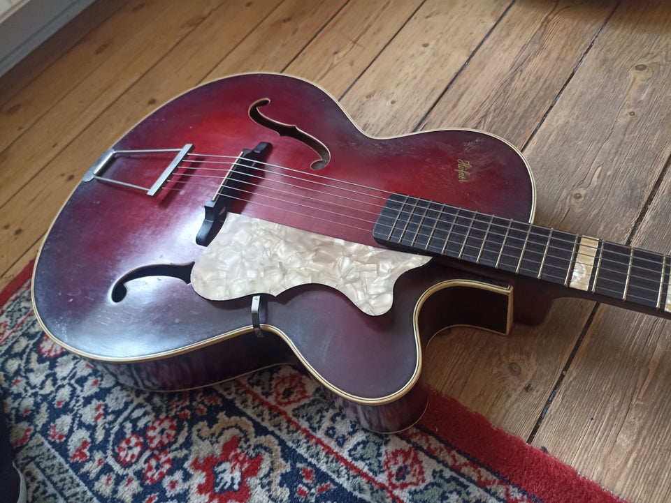 Archtop, Höfner 455