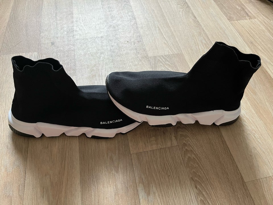 Sneakers, Balenciaga, str. 41