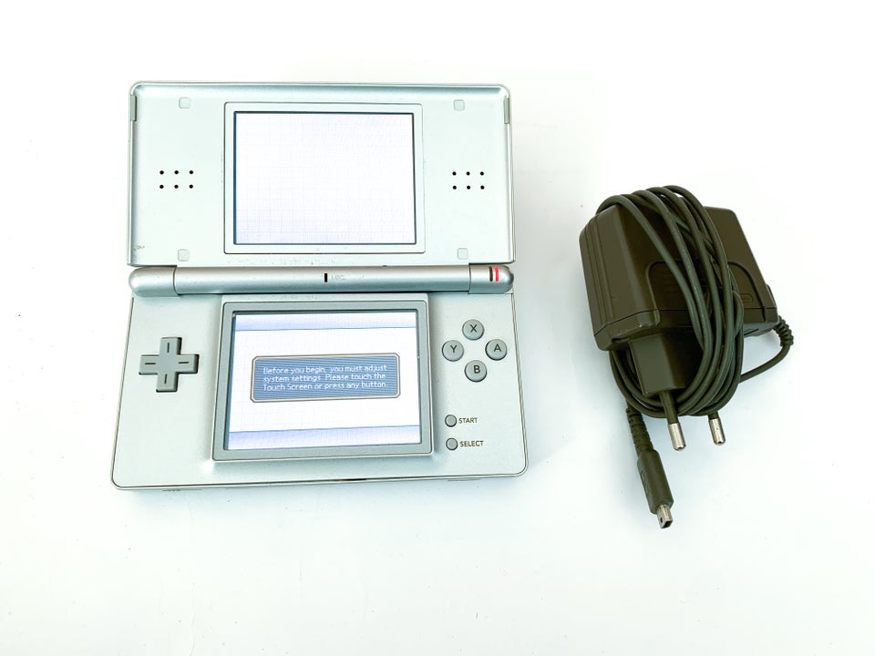 Nintendo DS Lite, DSL med oplader og