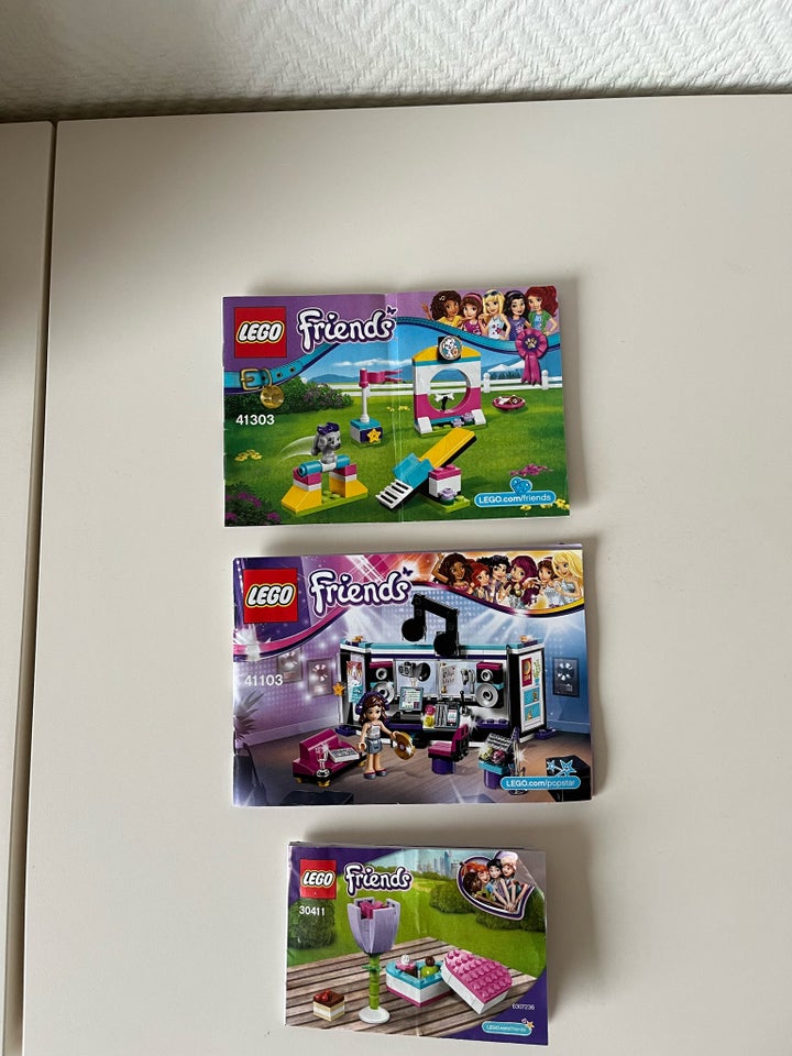 Lego Friends Nr står på billede med