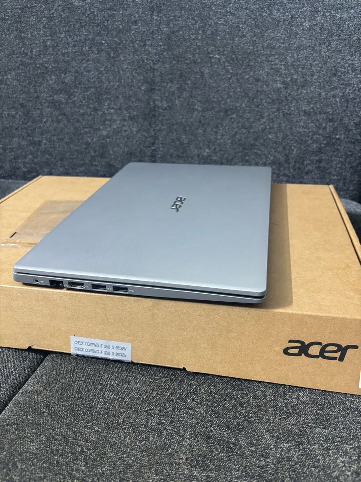 Acer Aspire 3, God