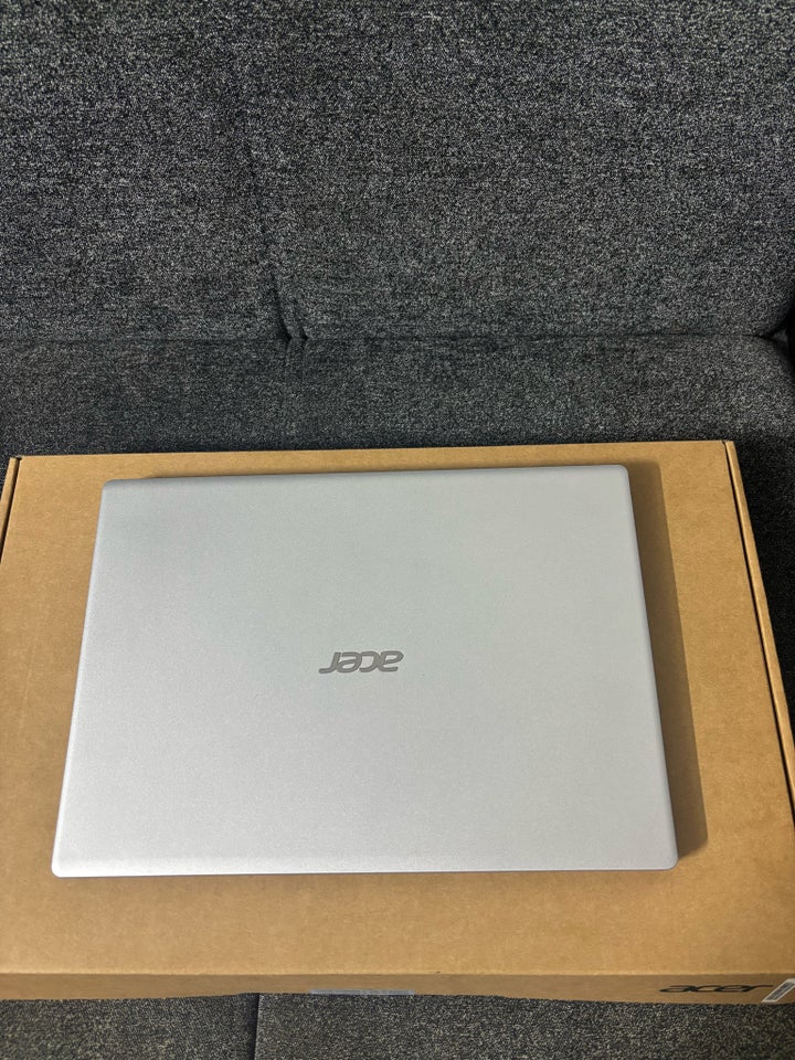 Acer Aspire 3, God