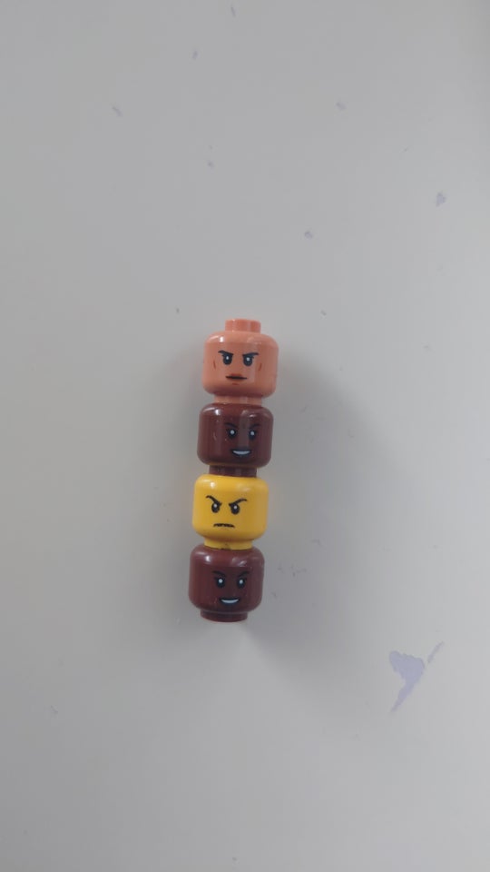 Lego andet Løse hoveder