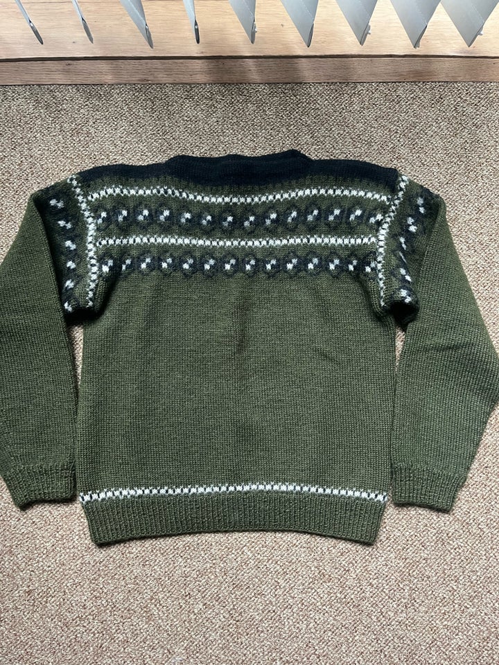 Sweater Hjemmestrik str 36