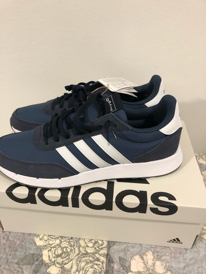 Sneakers, Adidas, str. 46