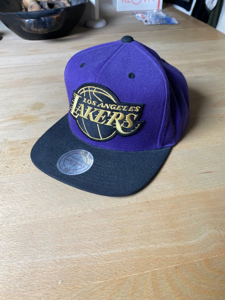 Cap, Los Angeles Lakers, Ubrugt