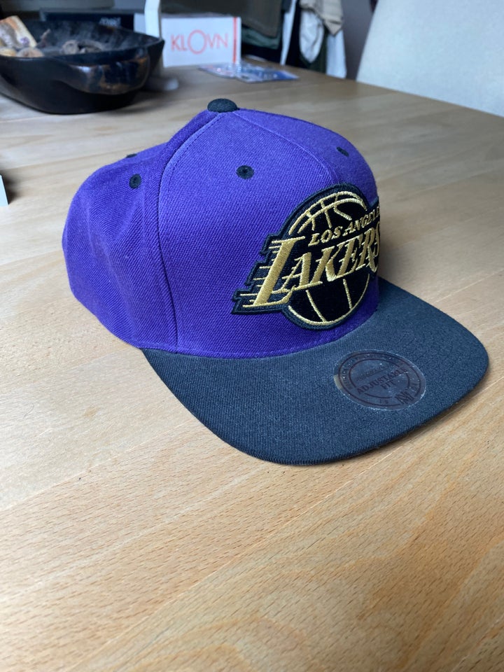 Cap, Los Angeles Lakers, Ubrugt