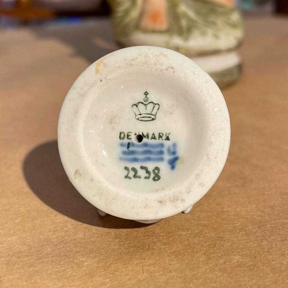 Rødkælk porcelæn mini fugl  Royal