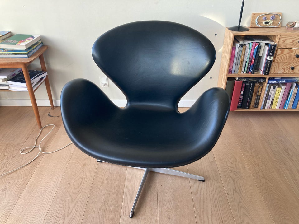 Arne Jacobsen, Svanen, Lænestol