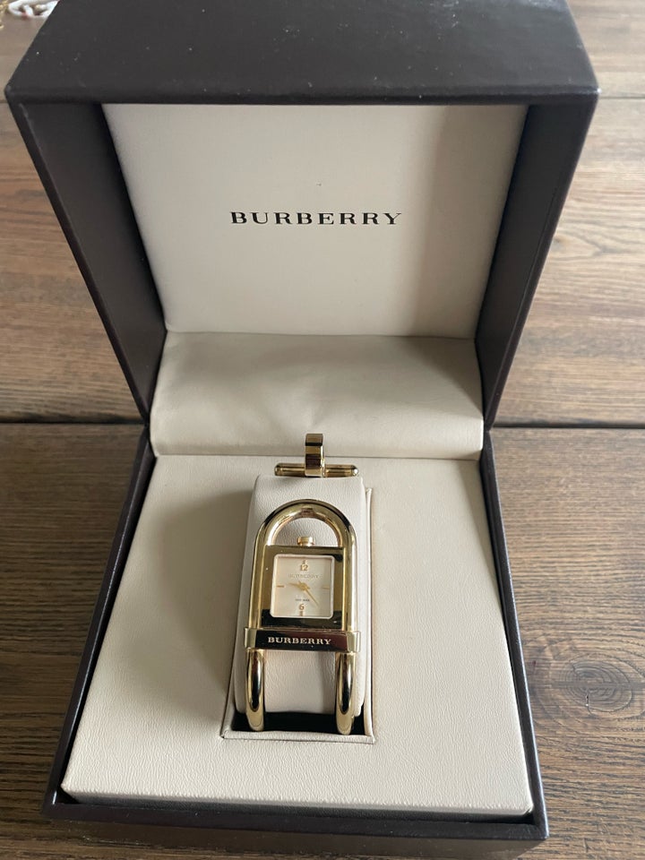 Dameur, Burberry