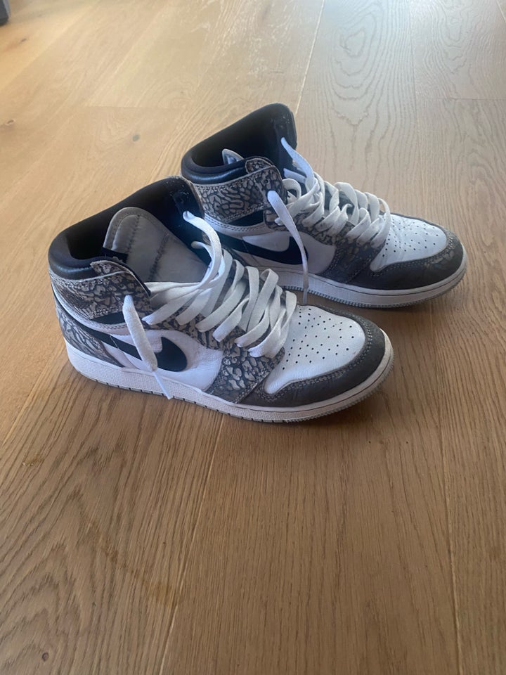 Sneakers, str. 39, Nike Air Jordan