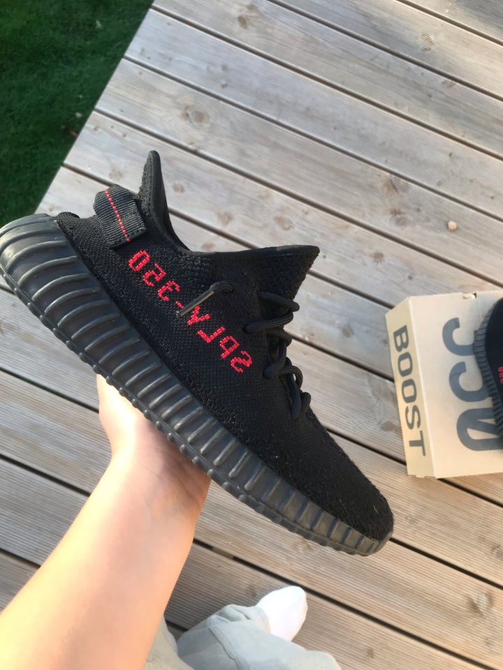 Yeezy 350 bred, Yeezy