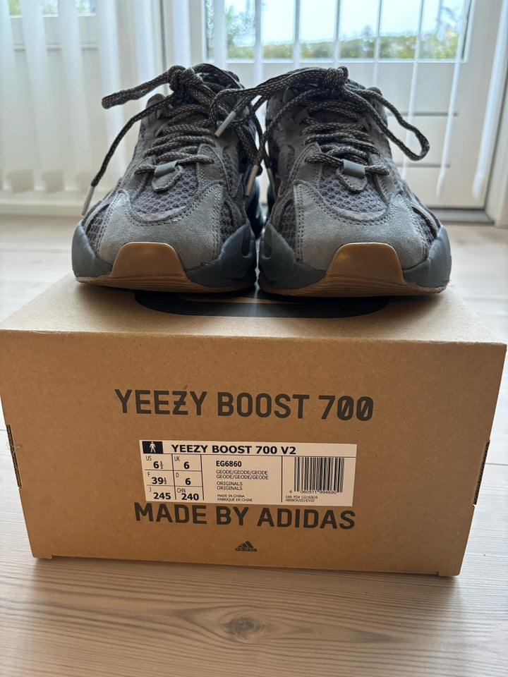 Sneakers, str. 39, Yeezy