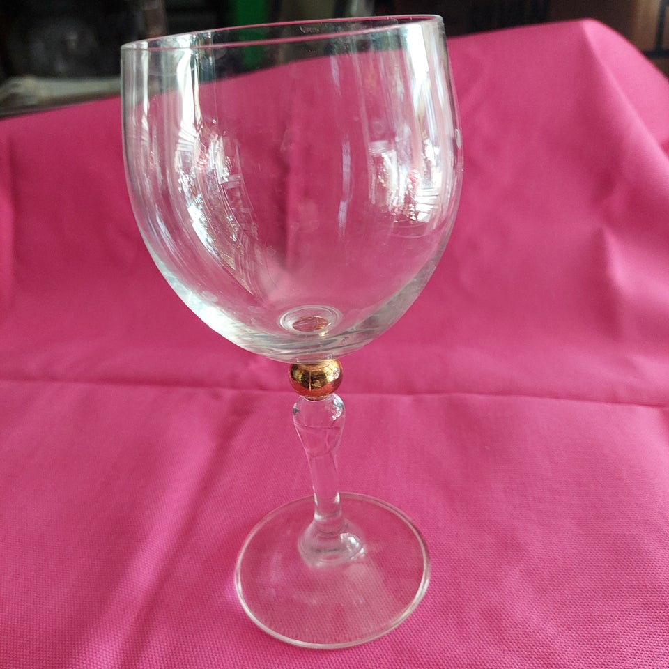 Glas, Vinglas med guld pynt,