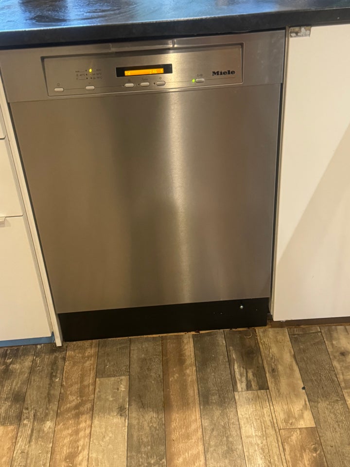 Miele G5510SCU, energiklasse C, b: