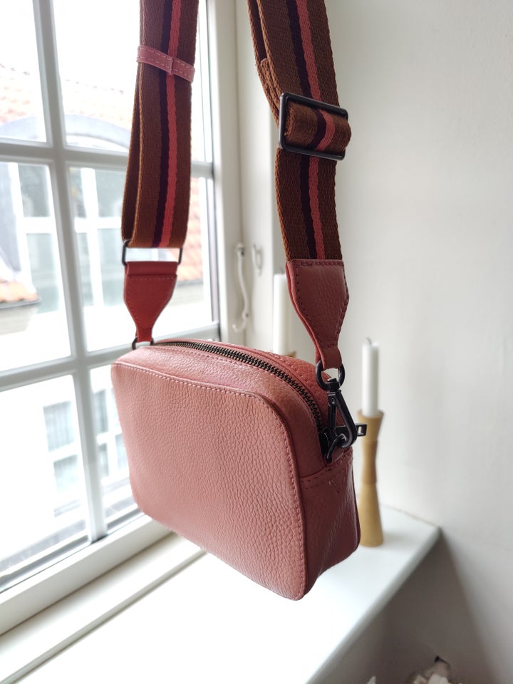 Crossbody, Markberg