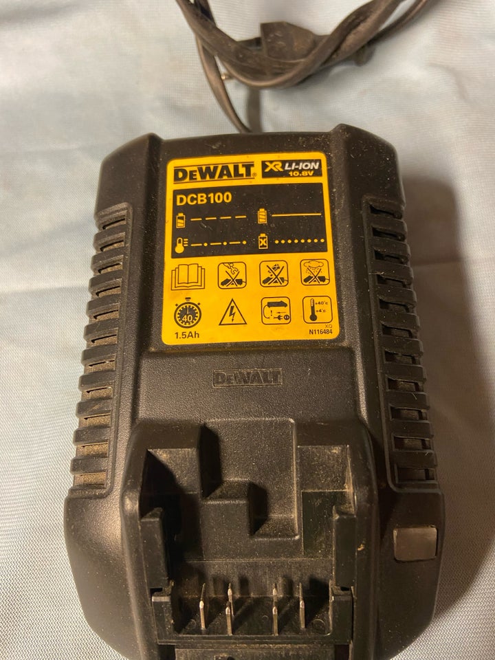 Lader DeWalt