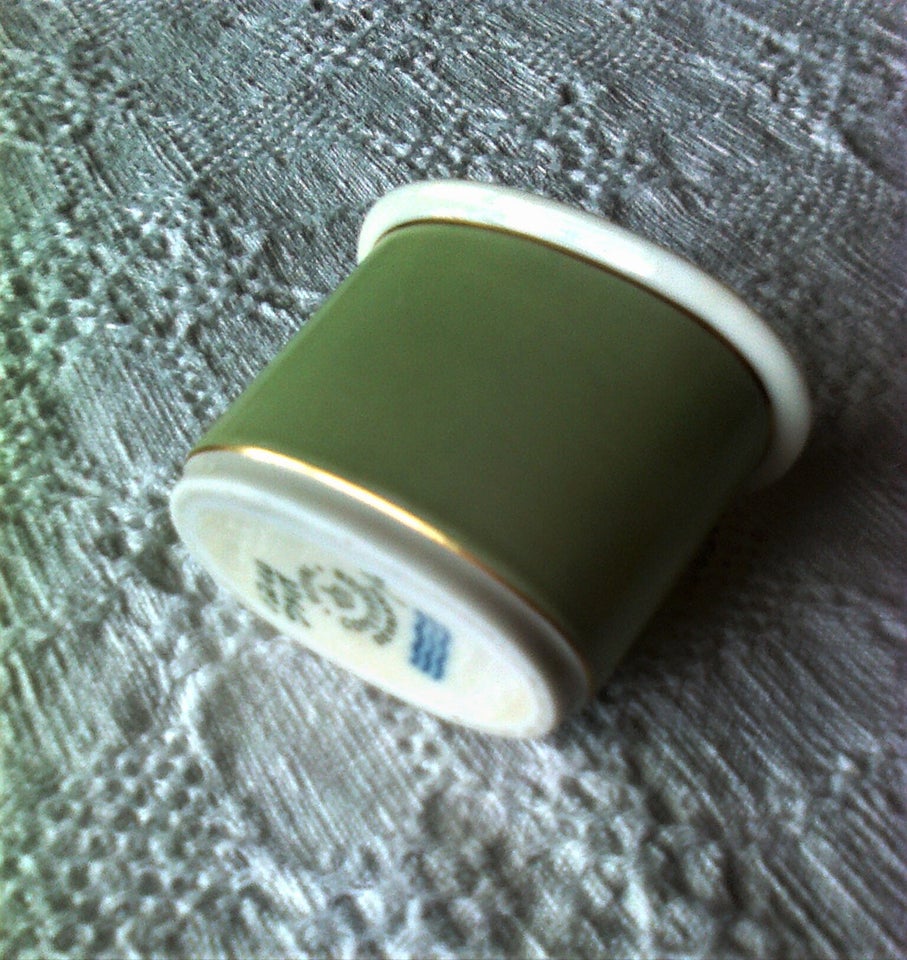 Porcelæn Cigaretholder nr 9488