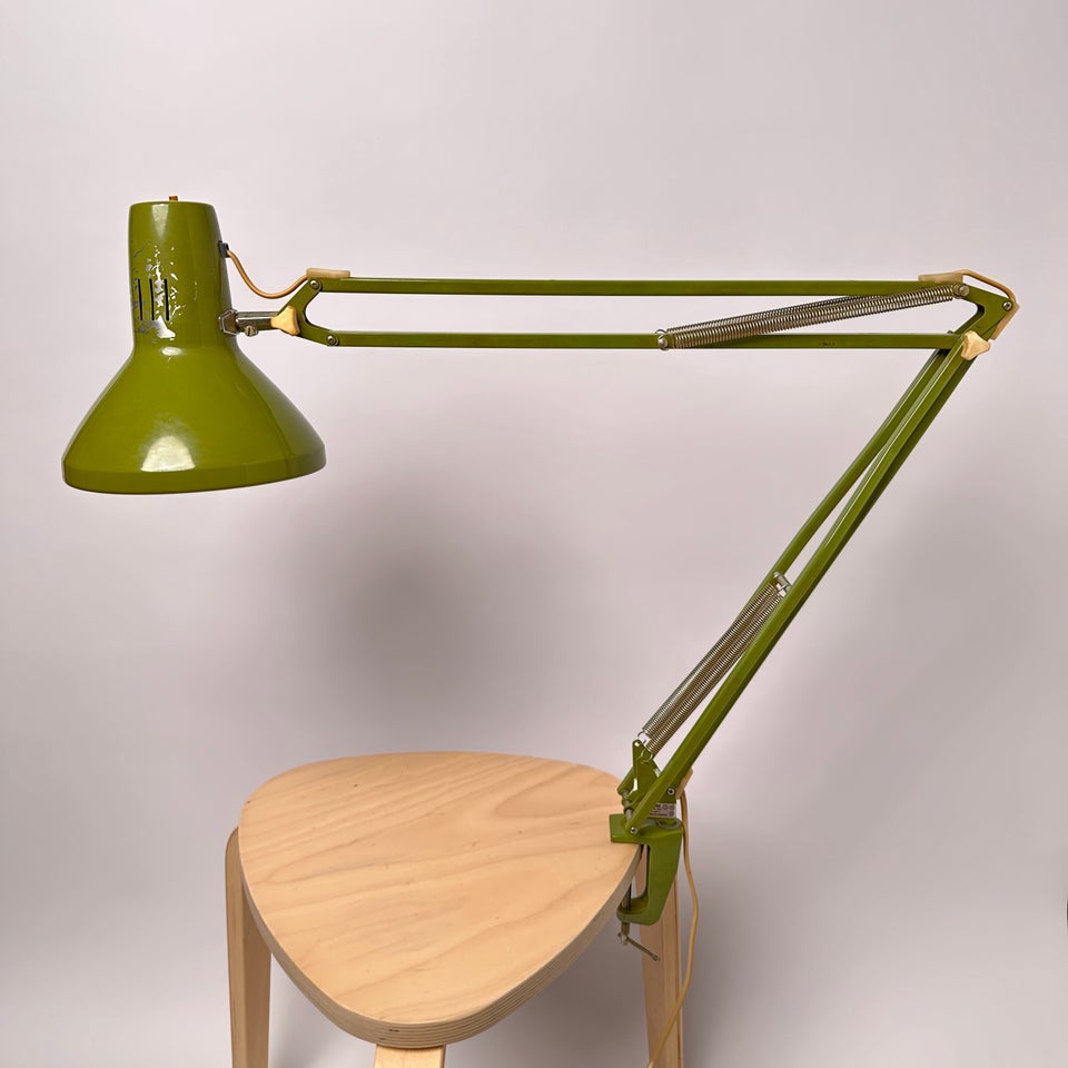 Arkitektlampe, Bragende retro