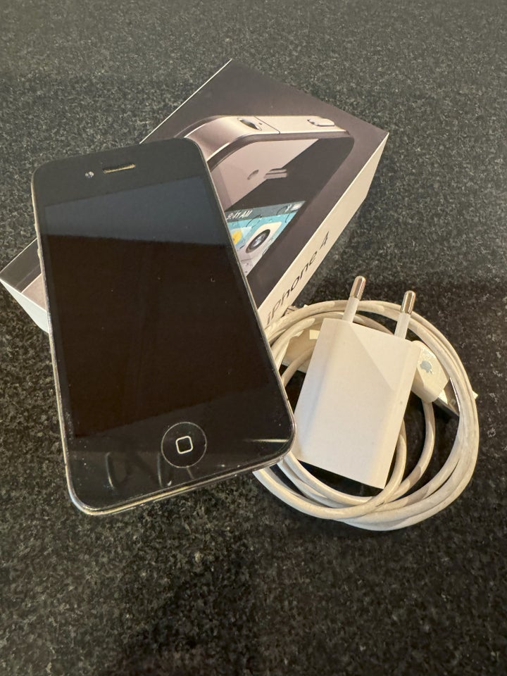 iPhone 4, 16 GB, sort